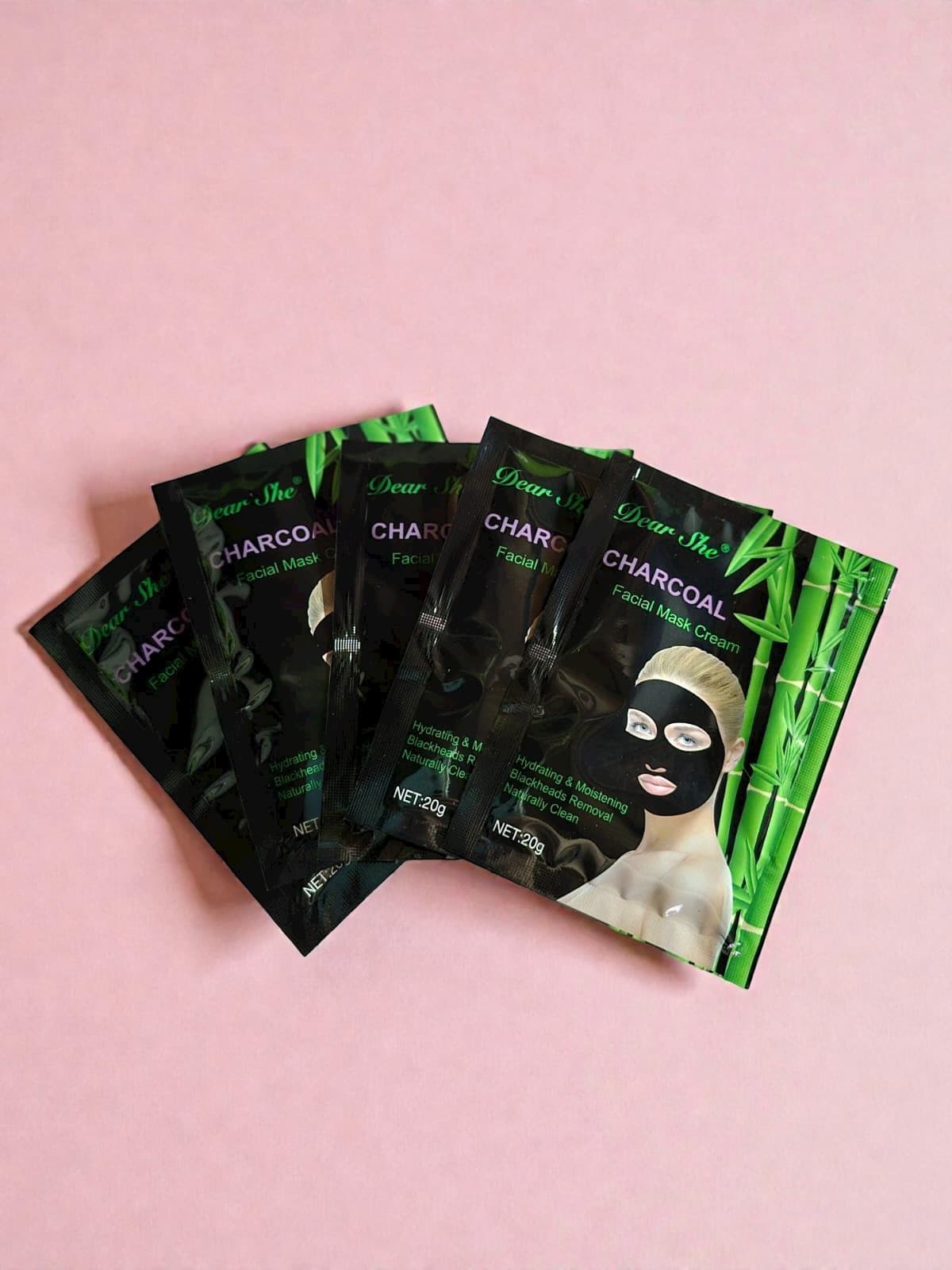 Mascarilla de carbon activado